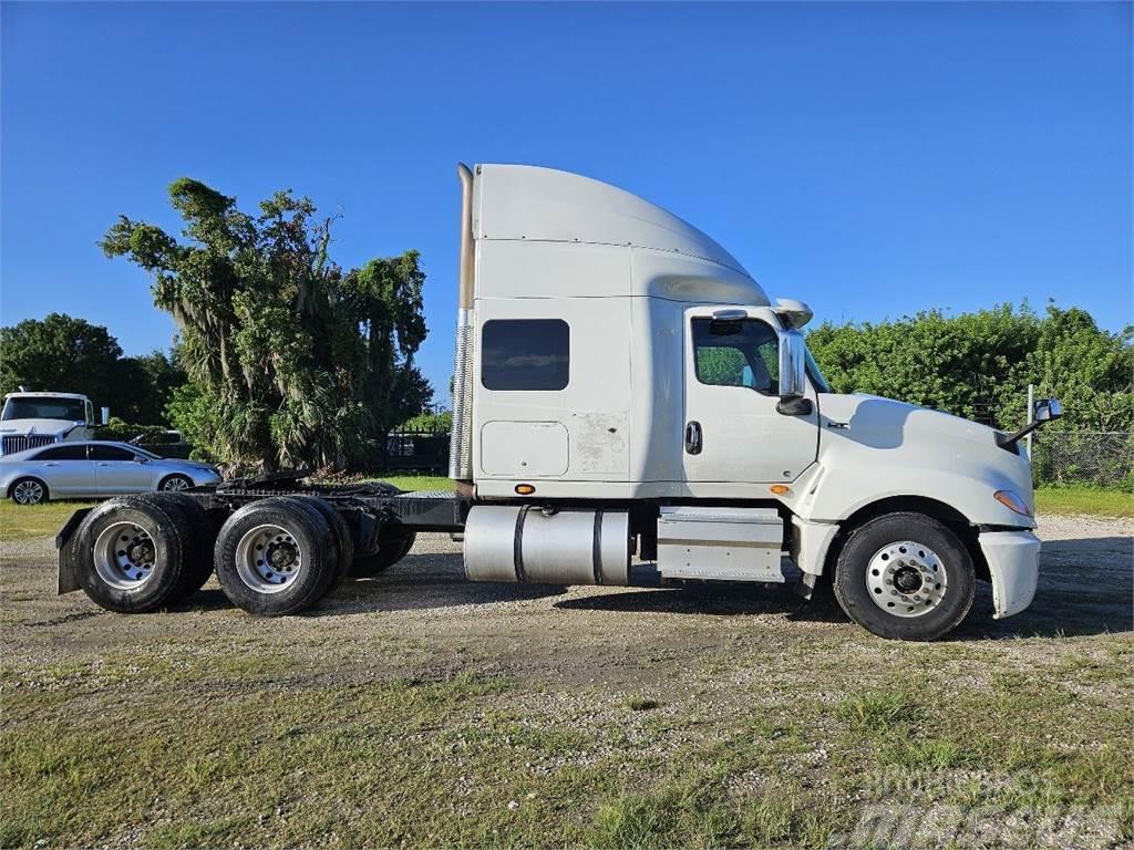 International LT625 Camiones tractor