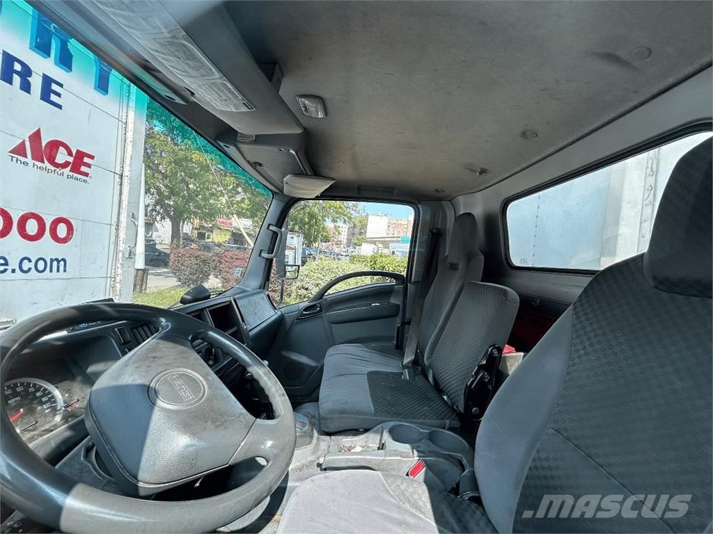 Isuzu NQR Camiones con temperatura controlada