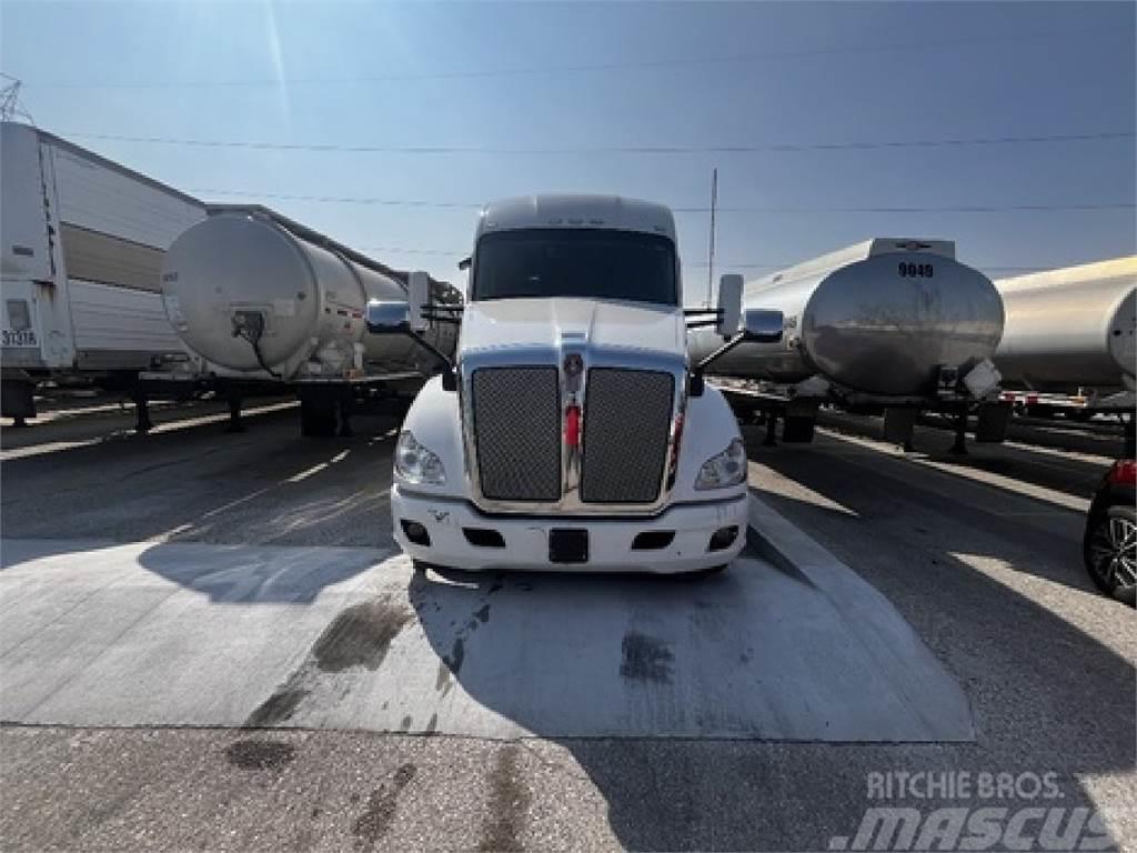 Kenworth T880 Camiones tractor