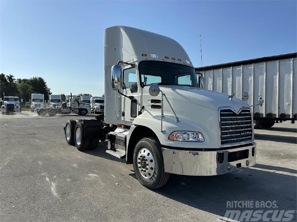 Mack CXU613 Camiones tractor