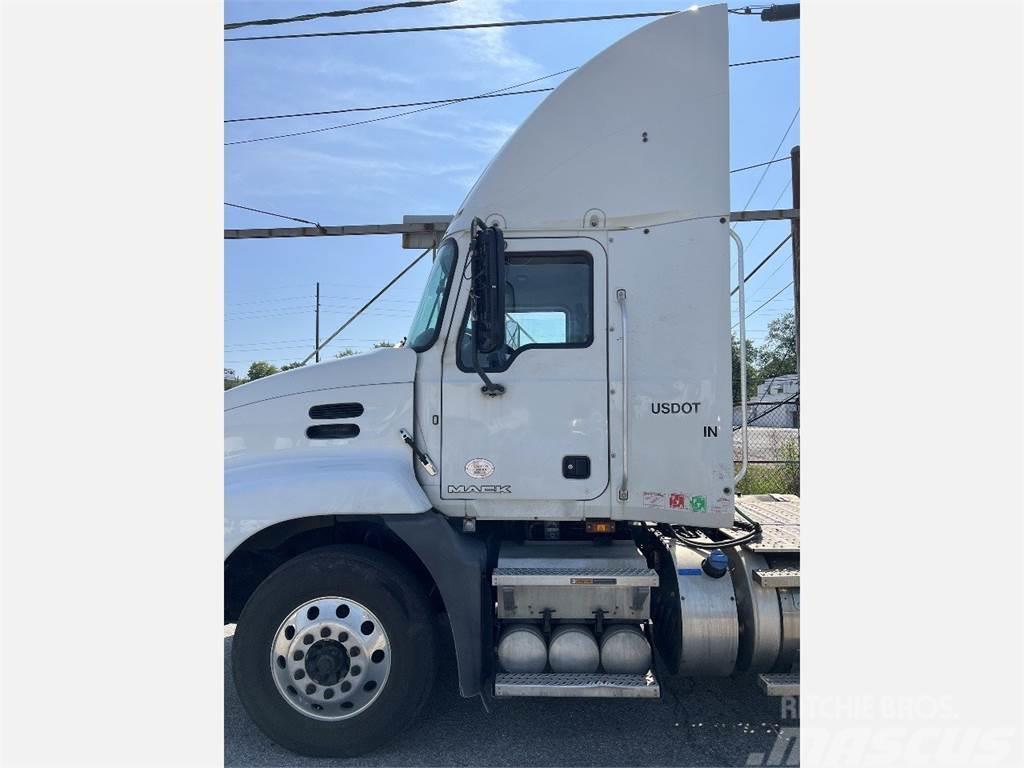 Mack CXU613 Camiones tractor