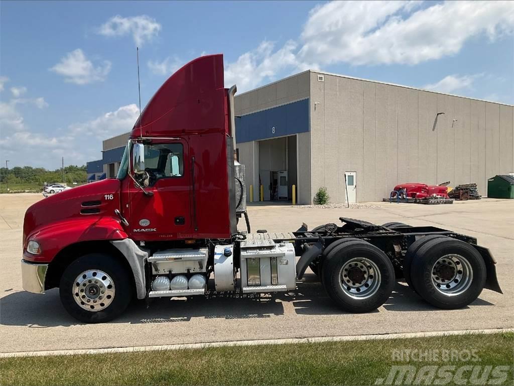 Mack CXU613 Camiones tractor