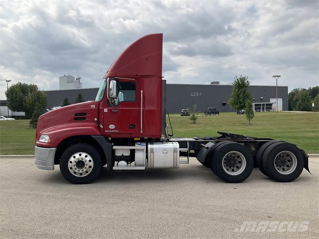 Mack CXU613 Otros camiones