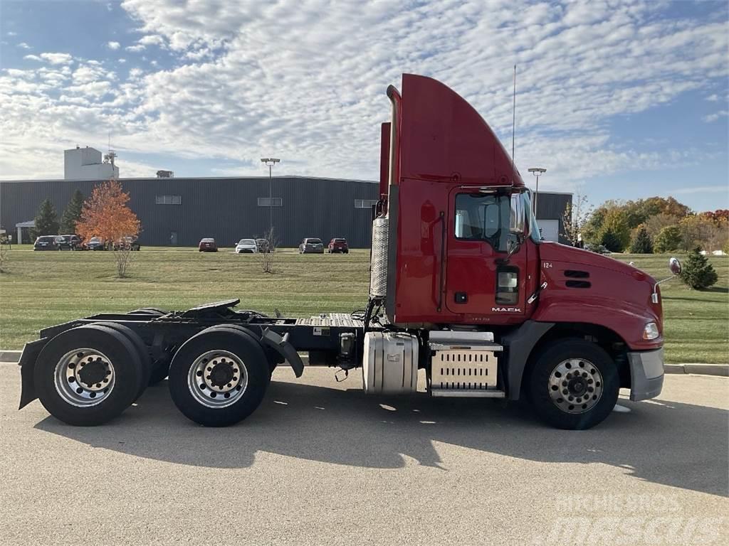 Mack CXU613 Camiones tractor