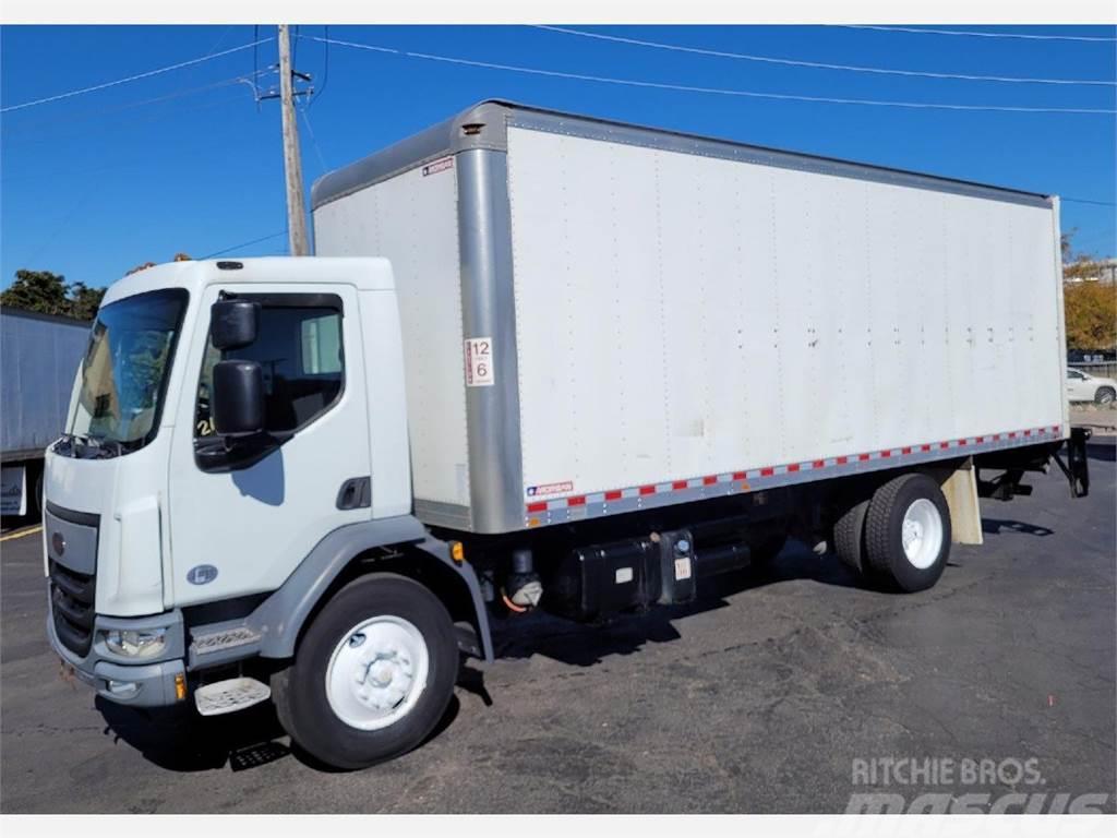 Peterbilt 220 Camiones con caja de remolque