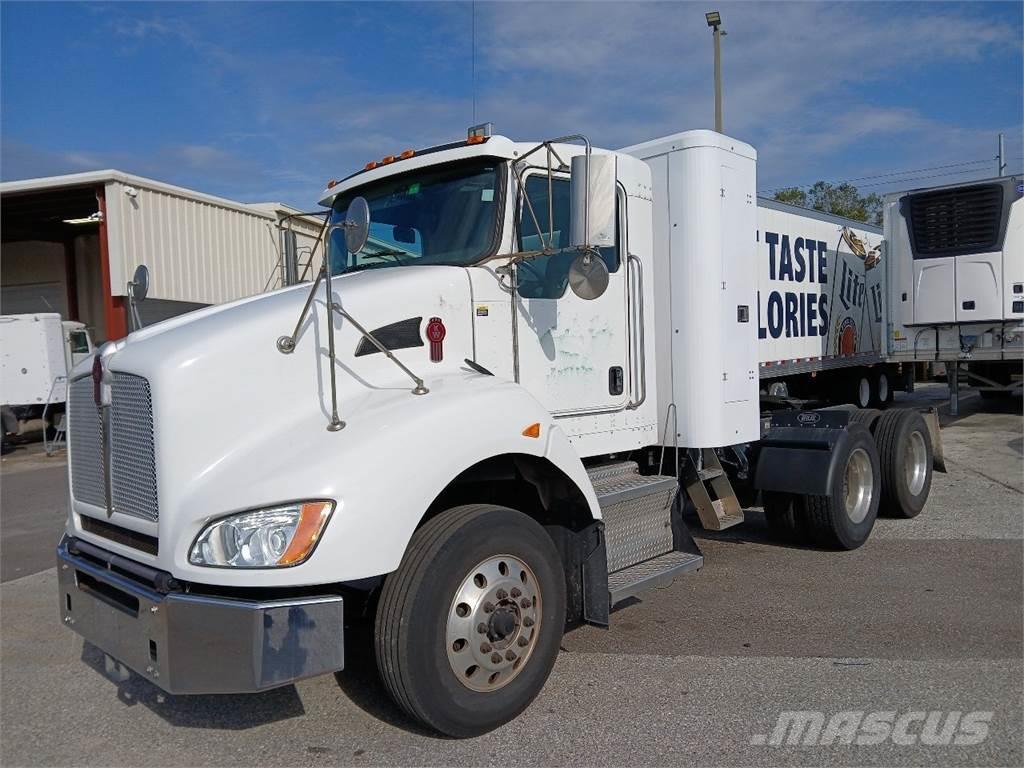 Peterbilt 337 Camiones tractor