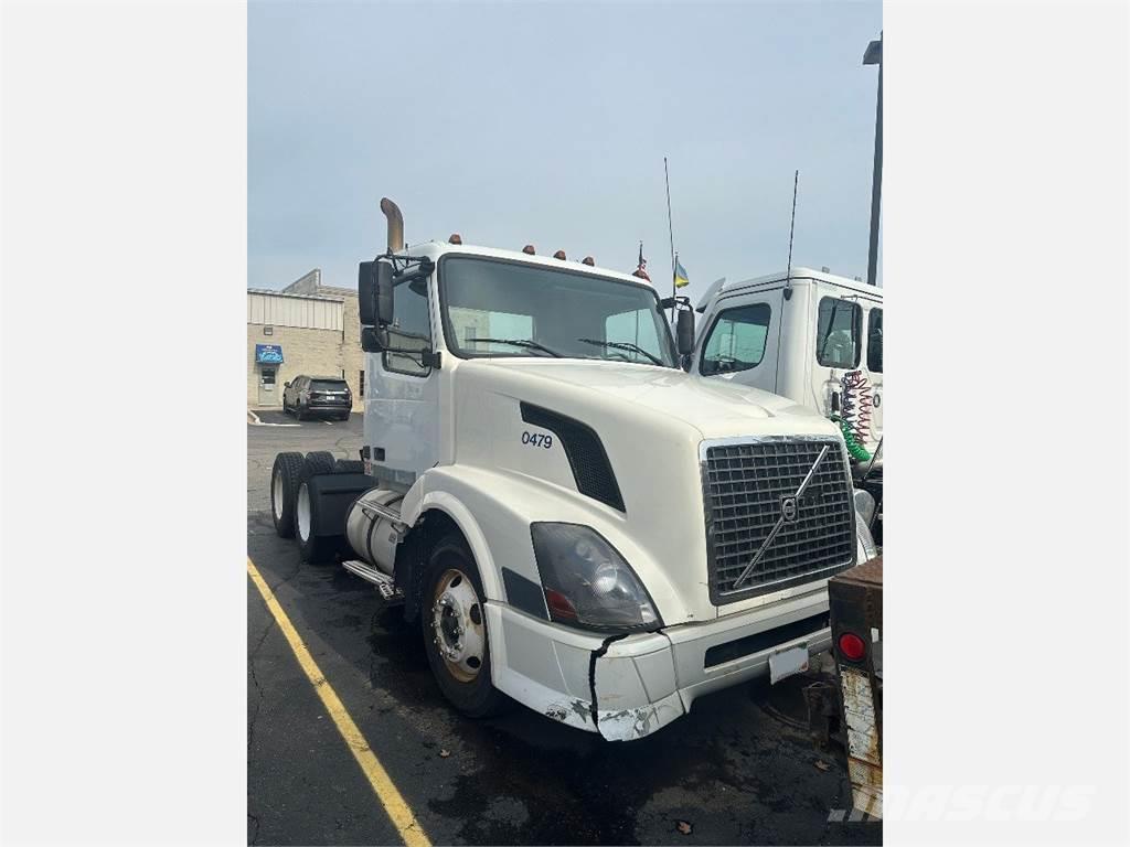 Volvo VNL300 Camiones tractor