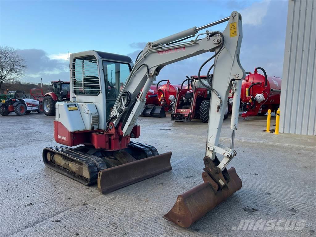 Takeuchi TB138FR Excavadoras sobre orugas