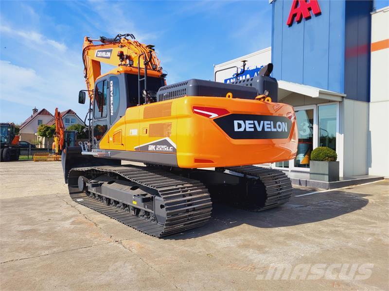 Develon DX225LC-7 Excavadoras sobre orugas