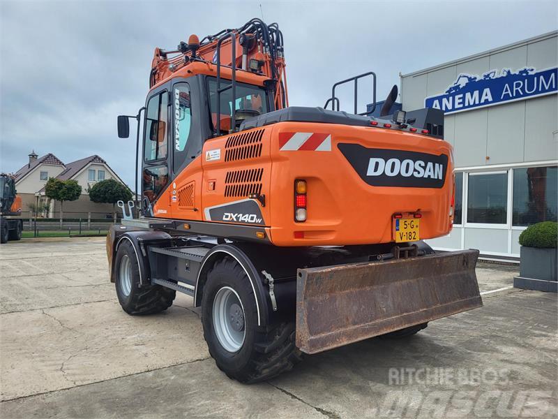 Doosan DX140W-5 Excavadoras de ruedas