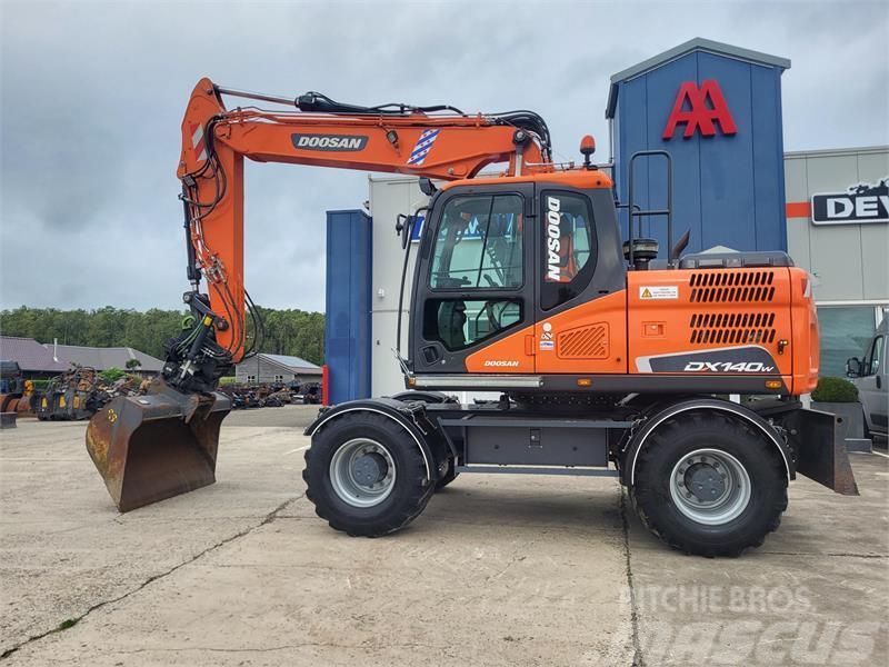 Doosan DX140W-5 Excavadoras de ruedas