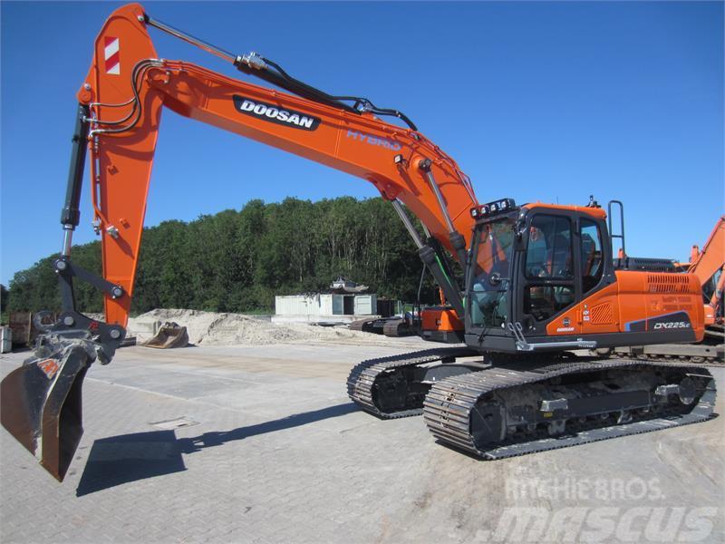 Doosan DX225LC-5 Excavadoras sobre orugas