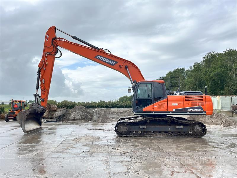 Doosan DX255LC-5 Excavadoras sobre orugas