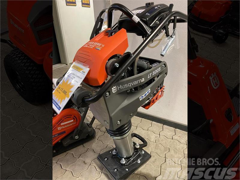 Husqvarna LT 5005 Placas compactadoras