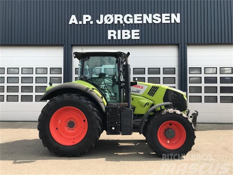 CLAAS Axion 810 Tractores