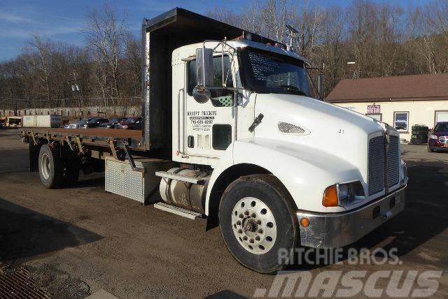 Kenworth T300 Camiones de cama baja