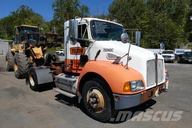 Kenworth T300 Camiones con chasís y cabina