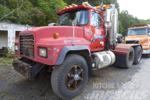 Mack RD688SX Camiones con chasís y cabina