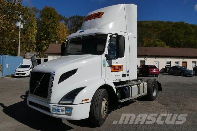 Volvo VNR Camiones con chasís y cabina