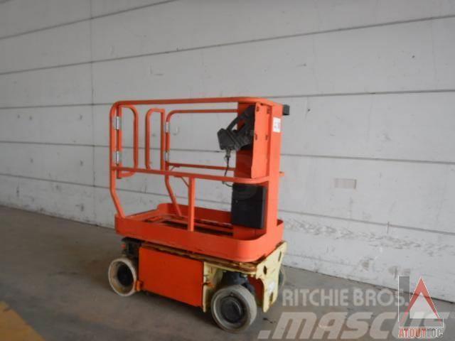 JLG 1230ES Plataformas con brazo de elevación manual