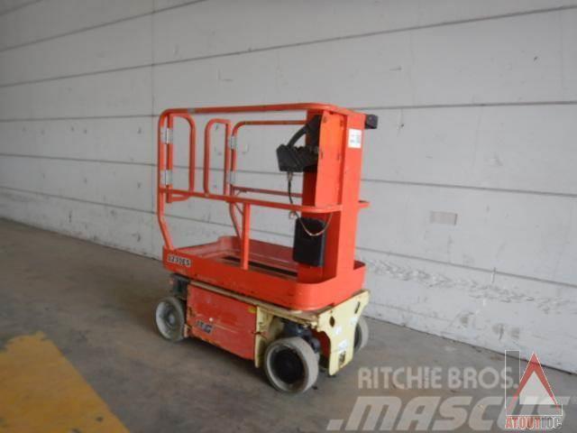 JLG 1230ES Plataformas con brazo de elevación manual