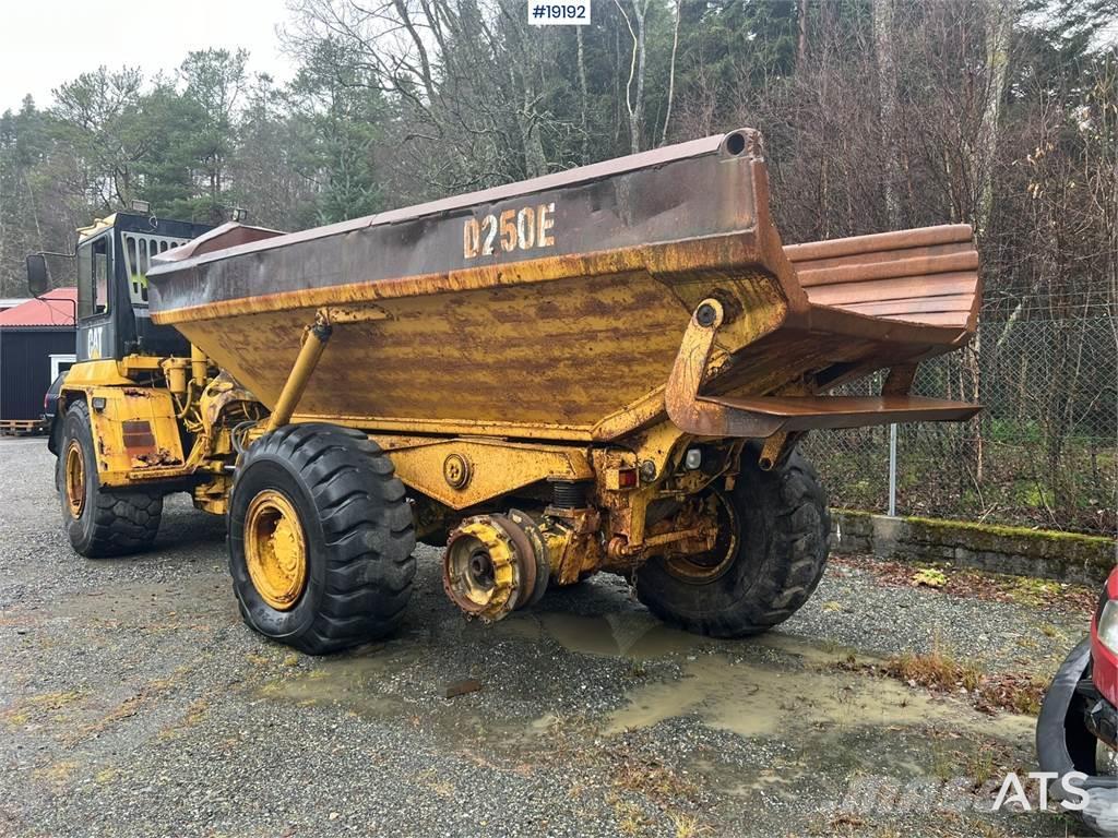 CAT D250E Camiones articulados