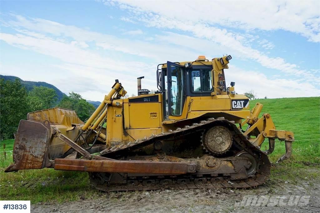 CAT D6T Buldozer sobre oruga