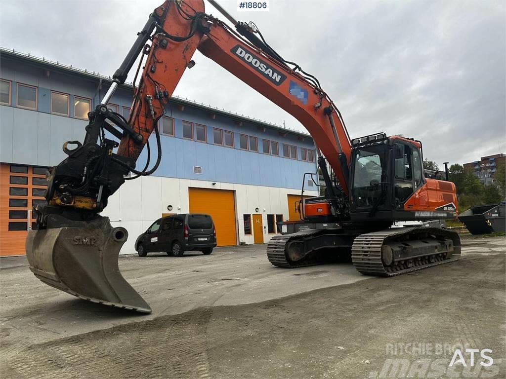 Doosan DX225LC Excavadoras sobre orugas