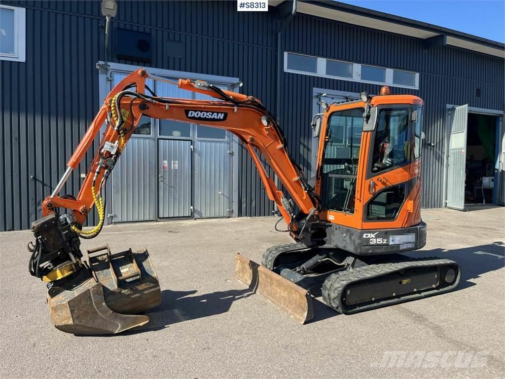 Doosan DX35Z Excavadoras sobre orugas