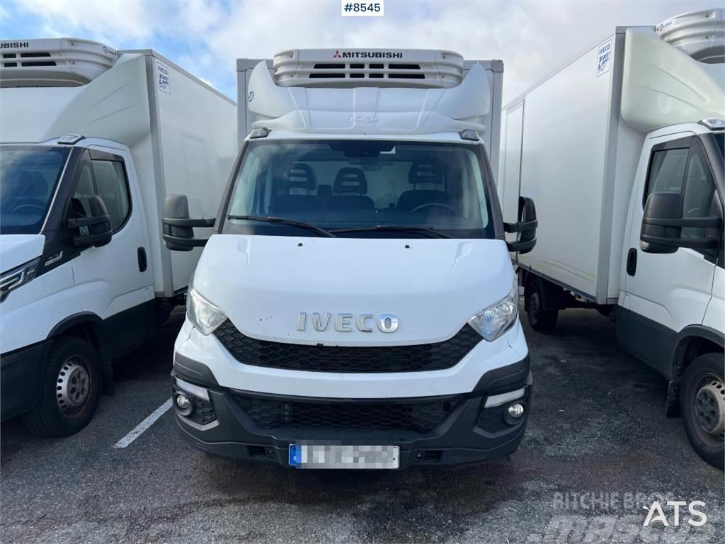 Iveco Daily Camiones con caja de remolque