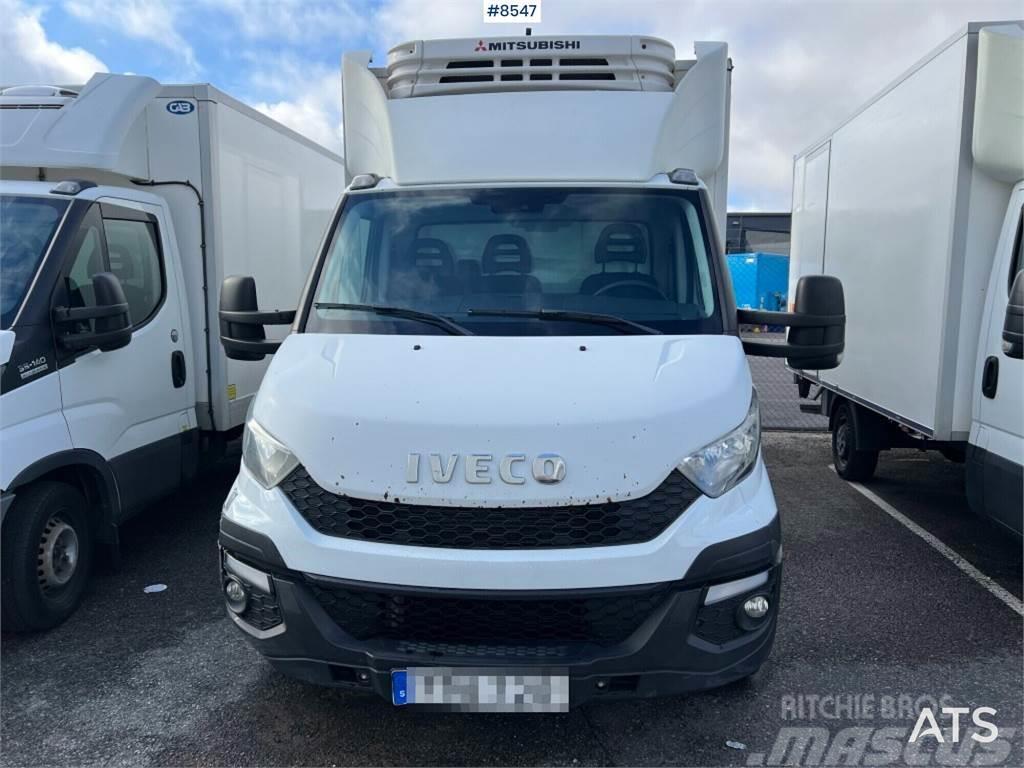 Iveco Daily Camiones con caja de remolque