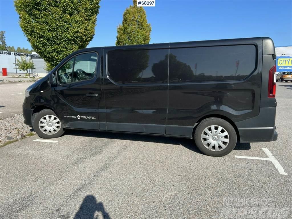 Renault trafic Camiones con caja de remolque