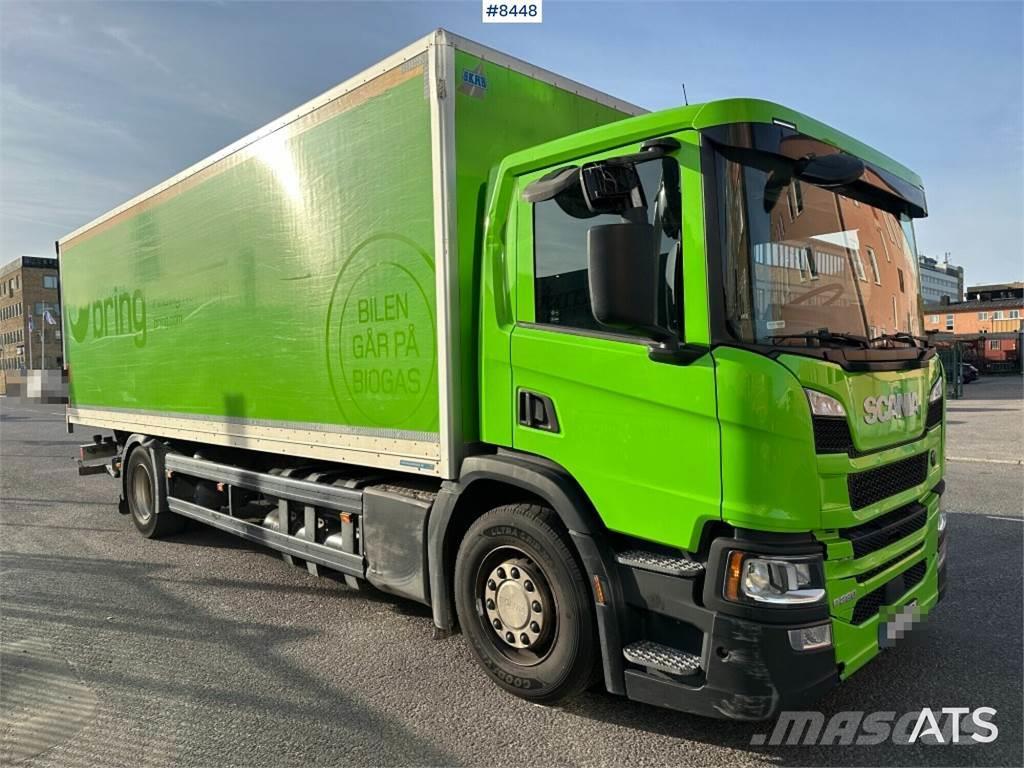 Scania P280B4X2NB Camiones con caja de remolque