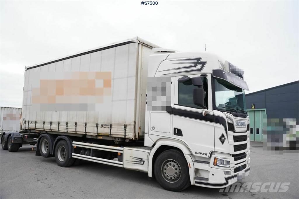 Scania R580 Camiones con caja de remolque