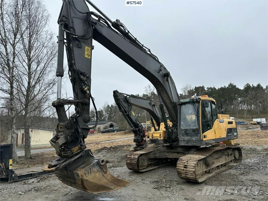 Volvo EC250DL Excavadoras sobre orugas