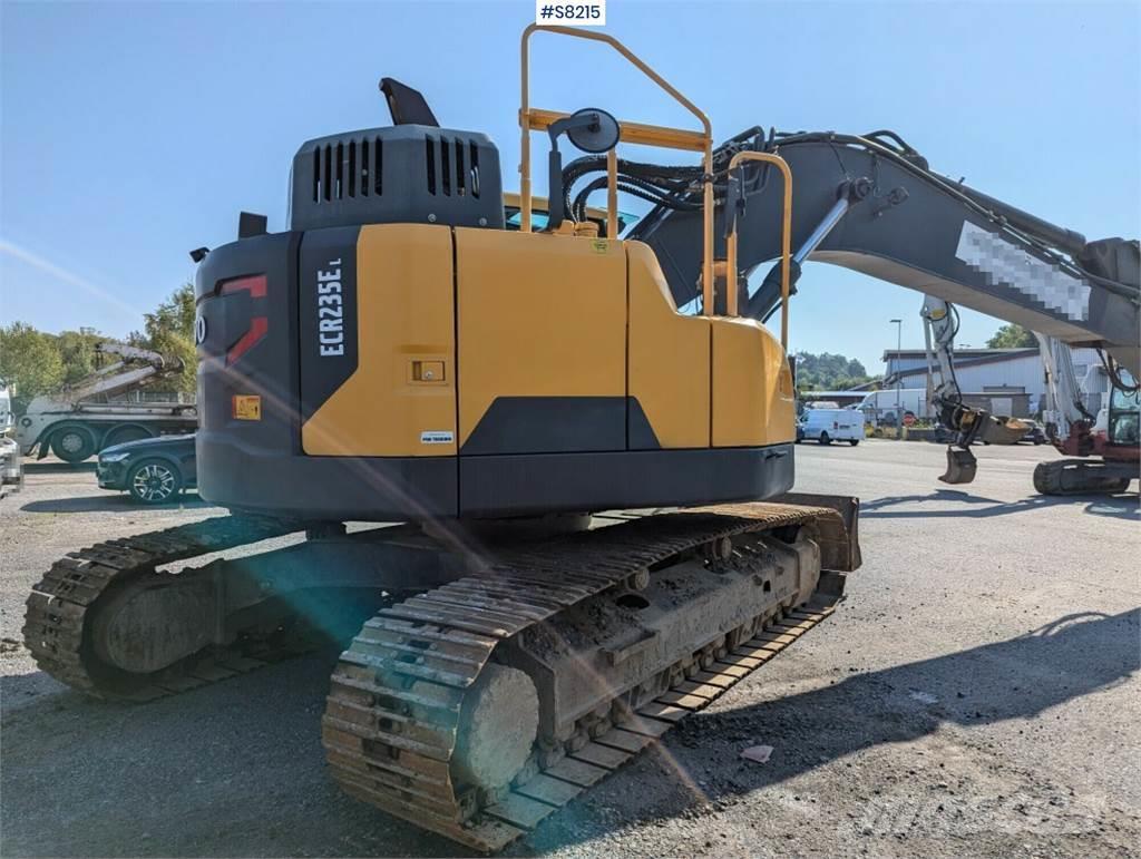 Volvo ECR235EL Excavadoras sobre orugas