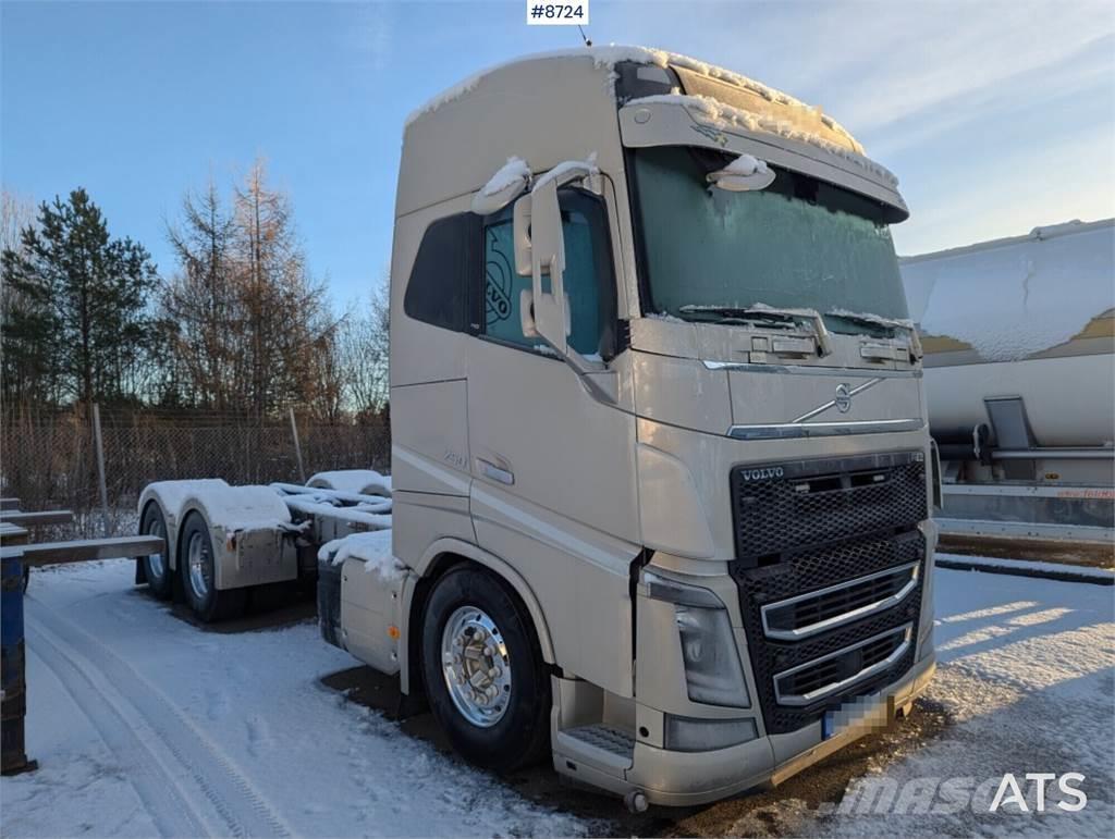 Volvo FH750 Camiones con chasís y cabina