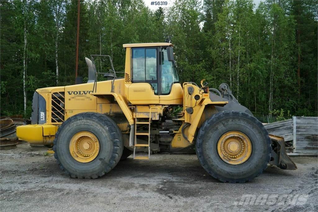 Volvo L220F Buldozer sobre ruedas