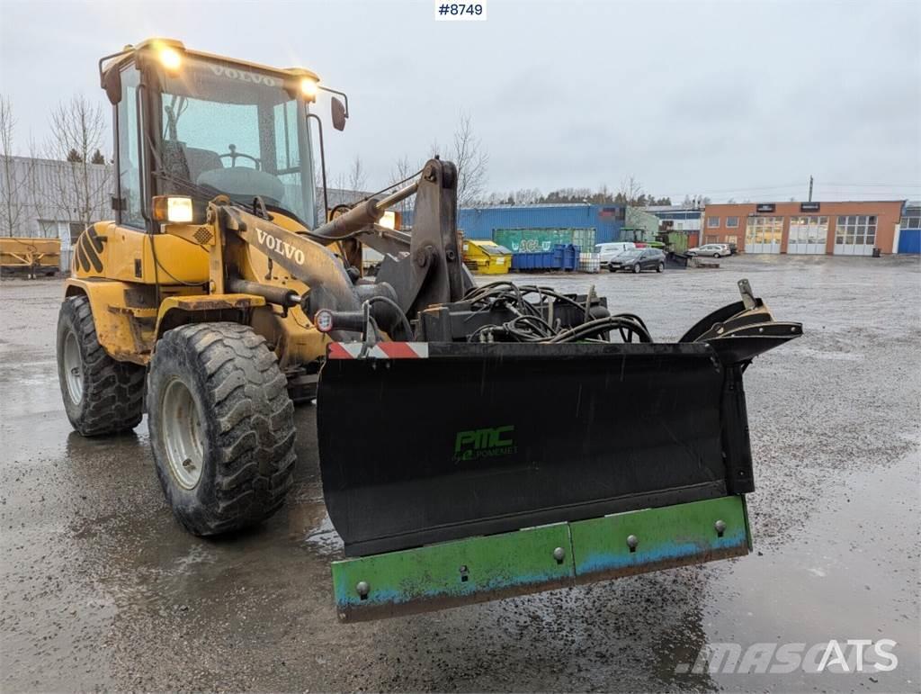 Volvo L30B Buldozer sobre ruedas