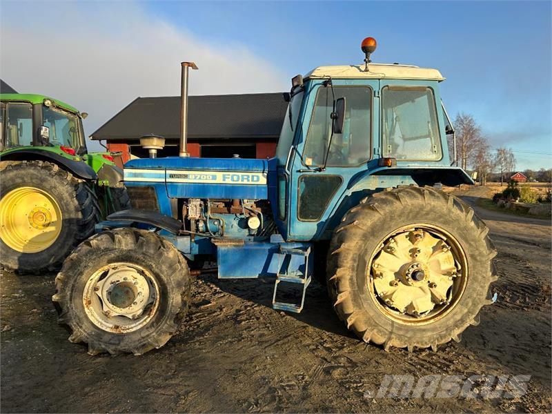 Ford 8700/4 Tractores