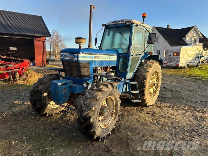 Ford 8700/4 Tractores