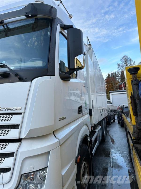 Mercedes-Benz Actros Camiones con caja de remolque