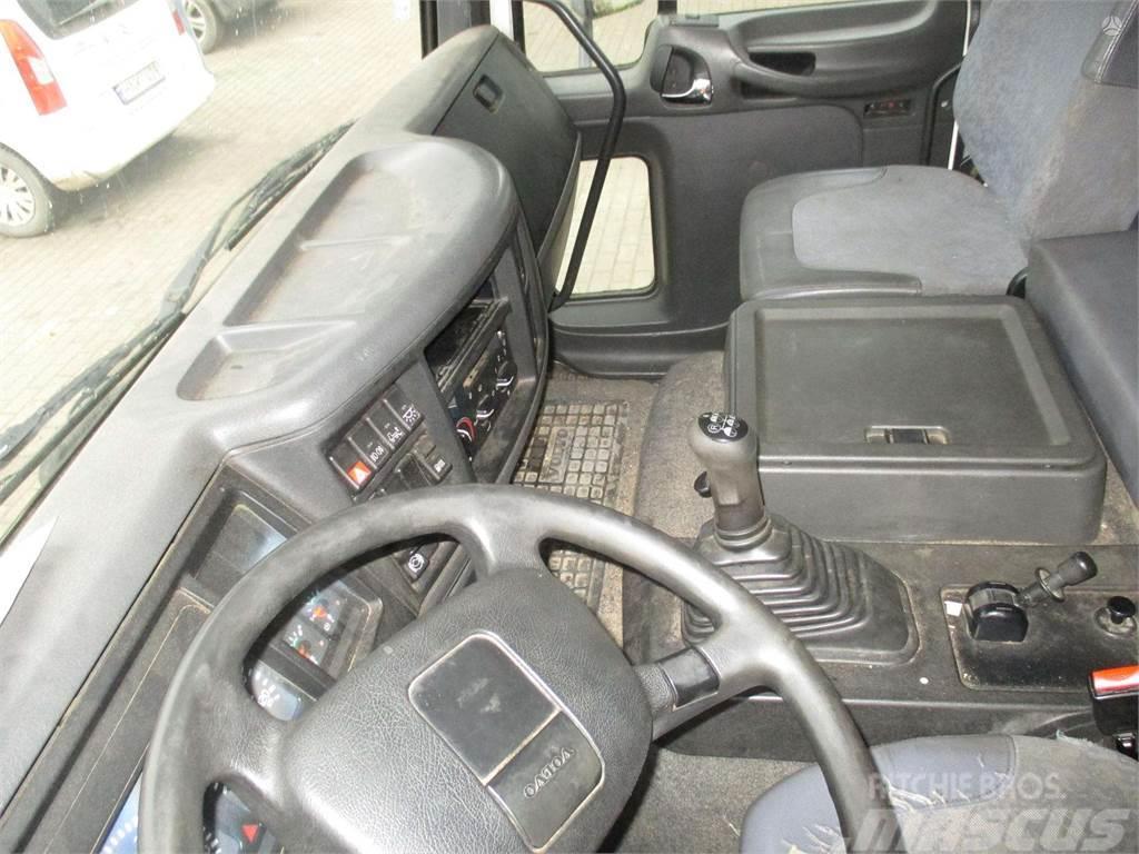 Volvo FL6 Camiones de caja de lona