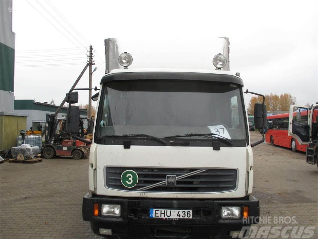 Volvo FL6 Camiones de caja de lona