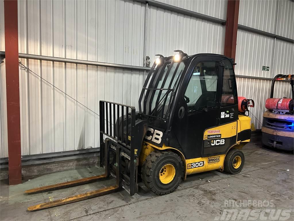 JCB TLT30G Montacargas de 4 vías