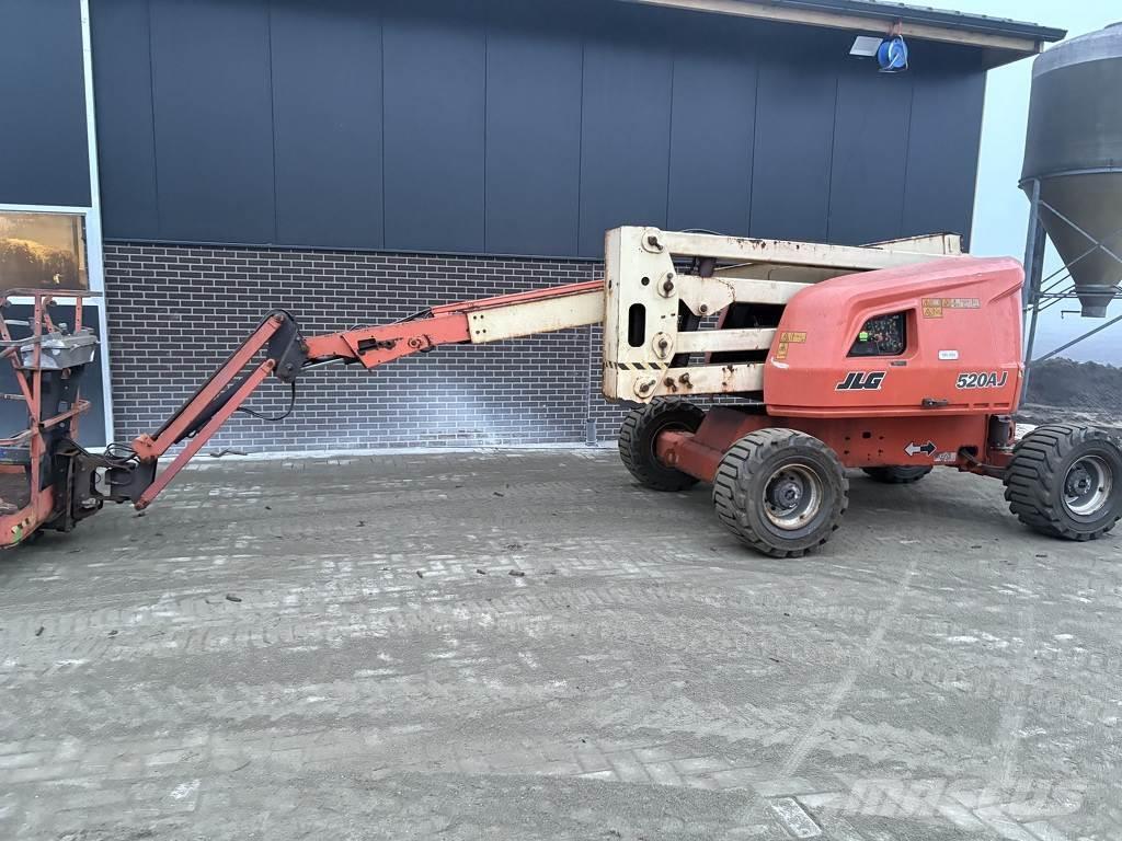 JLG 520aj Plataformas con brazo de elevación manual