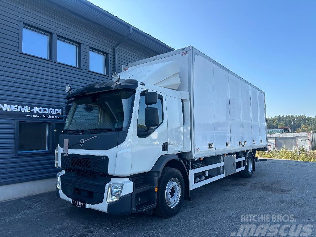 Volvo FE 320 Camiones con caja de remolque