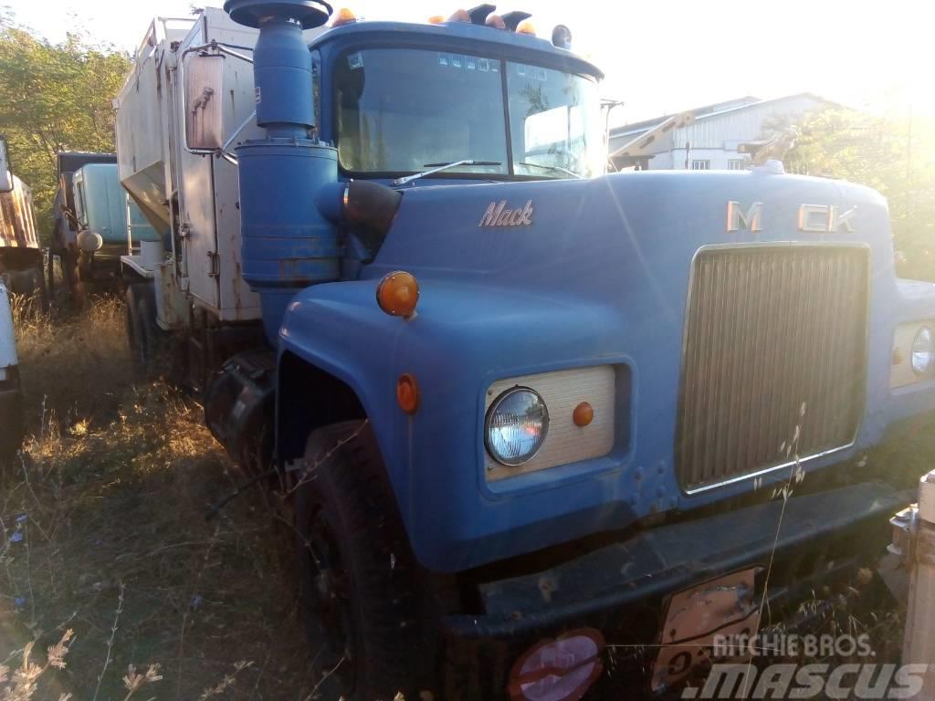 Mack R 600 Bañeras basculantes usadas