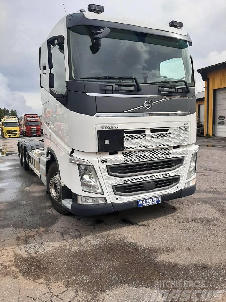 Volvo FH 13 Camiones con chasís y cabina