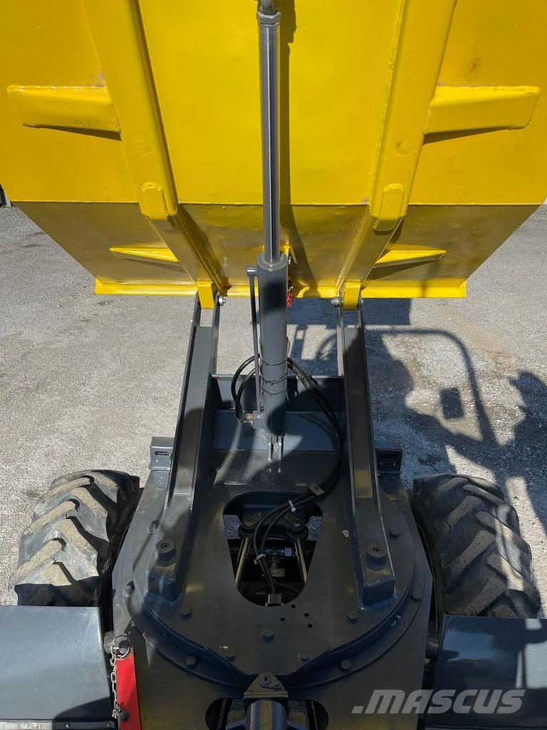 Wacker Neuson 2001 Vehículos compactos de volteo